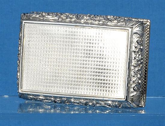 An early Victorian engine turned silver snuff box, by Wheeler & Cronin, Length: 105mm. 7.2oz/226 grams.Weight: 8oz/226grms